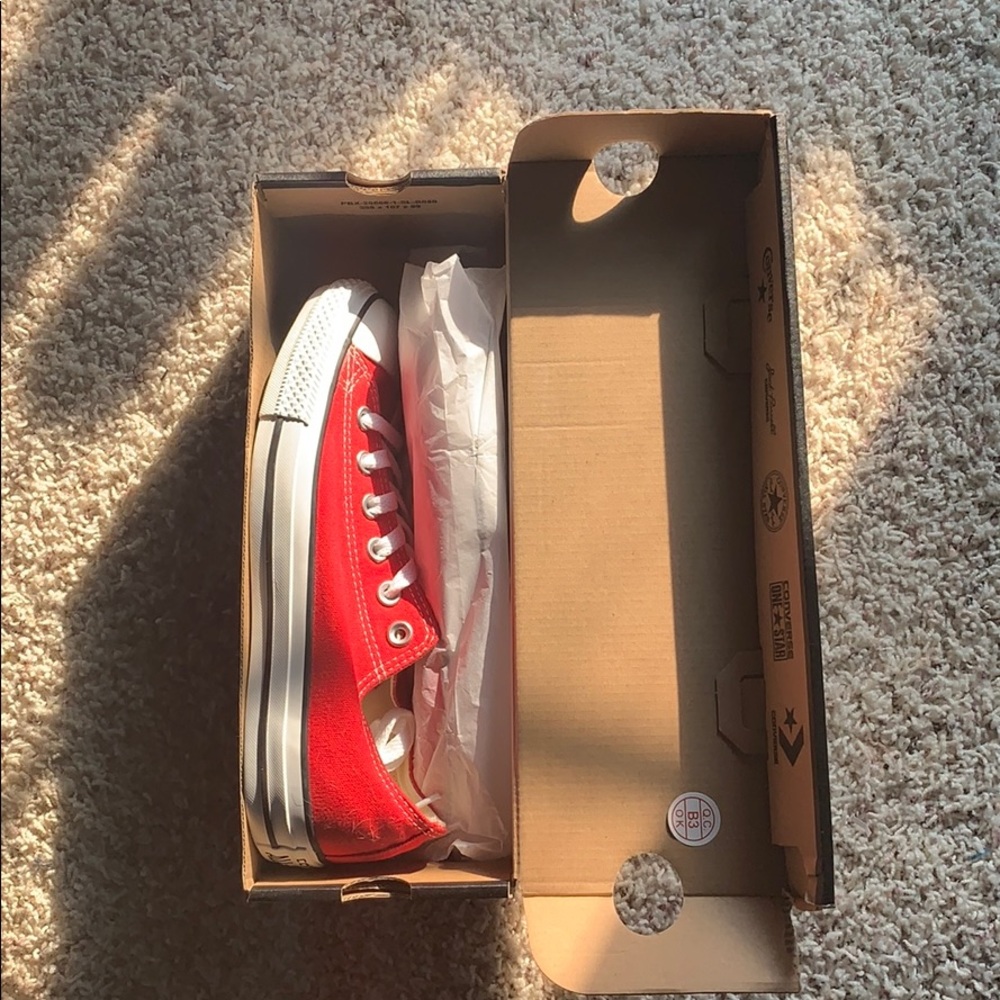 low top red converse
